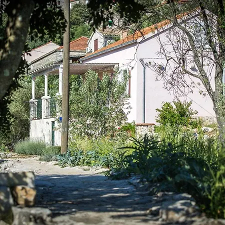 Apartamento Teuta House In National Park