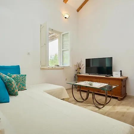 Apartamento Teuta House In National Park *