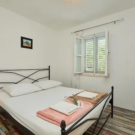 Teuta House In National Park Apartamento