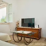 Teuta House In National Park Apartament *