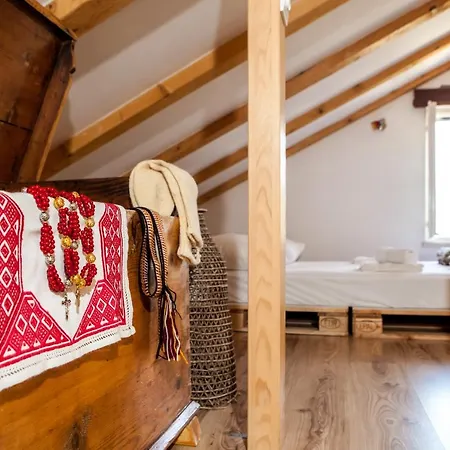 Teuta House In National Park Goveđari