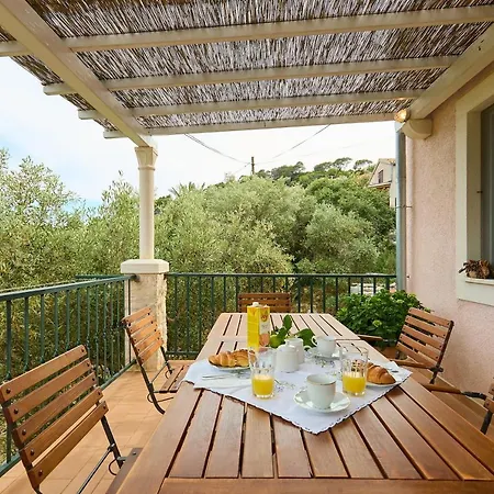 Teuta House In National Park 古维达里