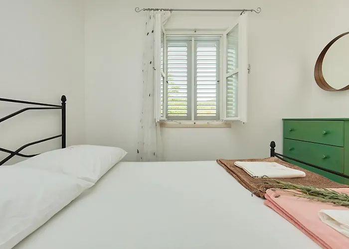 Teuta House In National Park Apartmán